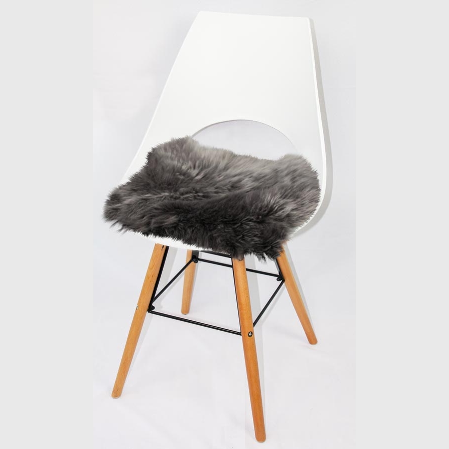 Quadratische Sitzauflagen aus austral. Lammfell - taupe
